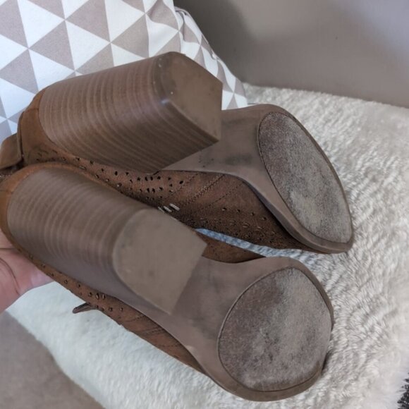 Francesca's Western Aztec Boho Cut Out Remedy Ankle Boots 9 - Picture 5 of 8